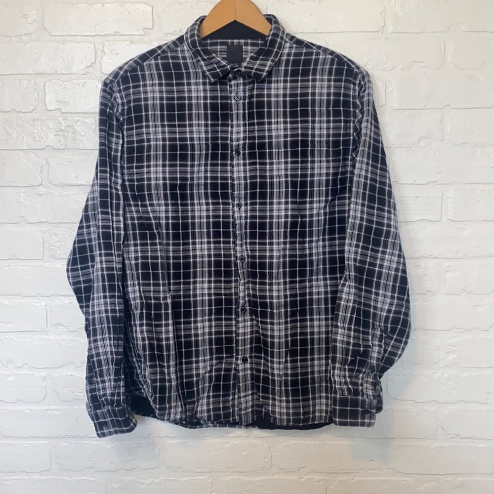 H & M Men’s Size Large Plaid Button Down